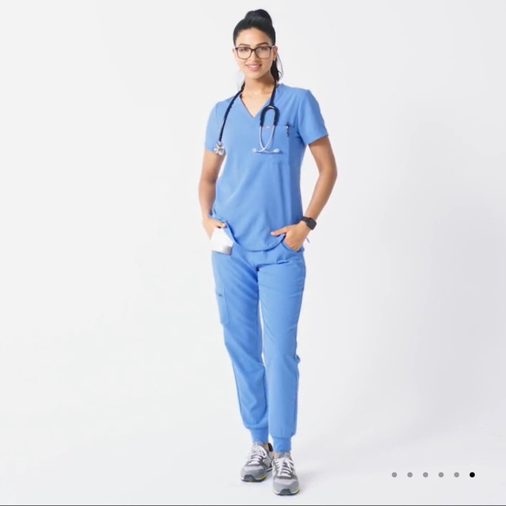 Figs ceil blue scrub set